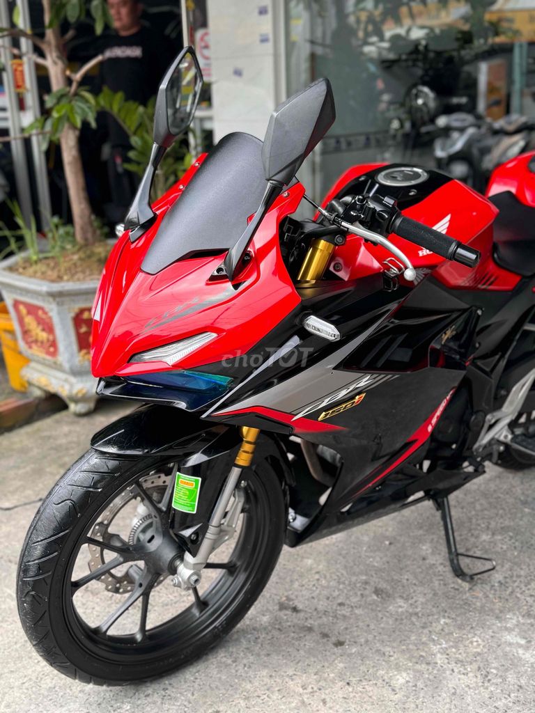 Cần bán Honda CBR150R 2021 Biển 60 9 chủ Xe zin. Mua bán Xe máy tại Quận Bình Tân Tp Hồ Chí Minh được đăng bởi Việt Motor Bình Tân hình 4