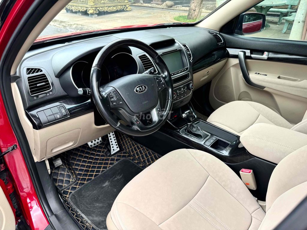 Kia Sorento 2017 2WD 2.4 GATH - 70000 km. Mua bán Ô tô tại Quận 12 Tp Hồ Chí Minh được đăng bởi Hoàng Huy hình 8