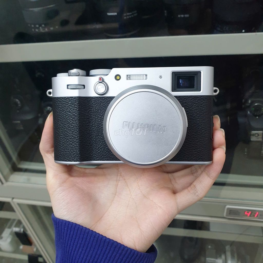 Máy ảnh Fujifilm X100V đẹp keng mời bà con cô bác