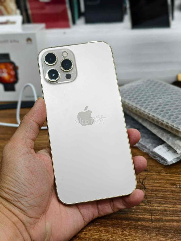 Apple iPhone 12 Pro Max 128GB Vàng. Mua bán Điện thoại tại Thành phố Qui Nhơn Bình Định được đăng bởi võ anh đào hình 1