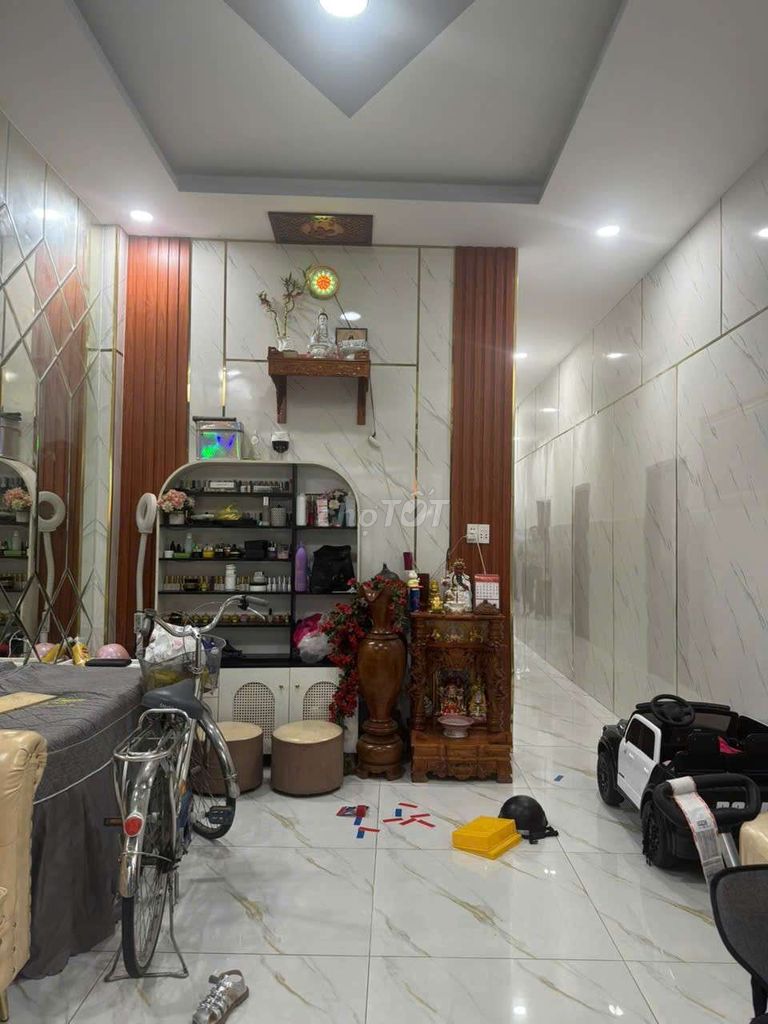 Rent · 4 bd · 100 м² · Quận 7, ул. Đường Huỳnh Tấn Phát