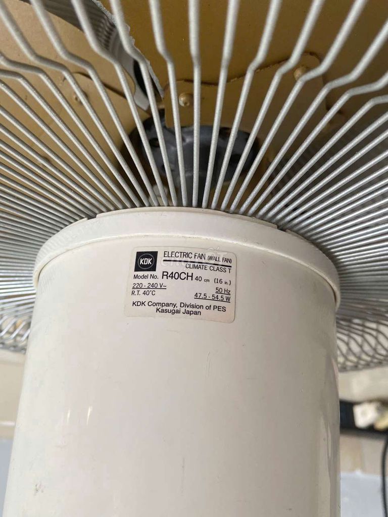 Quạt treo tường KDK R40CH cánh nhôm Trắng Vàng. Mua bán Quạt tại Huyện Củ Chi Tp Hồ Chí Minh được đăng bởi Chú Tư  hình 1