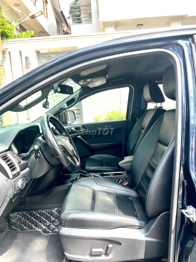 Ford Everest 2021 Titanium 2.0L 10AT 4x2 -16000 km. Mua bán Ô tô tại Quận 7 Tp Hồ Chí Minh được đăng bởi Trần Sơn hình 8