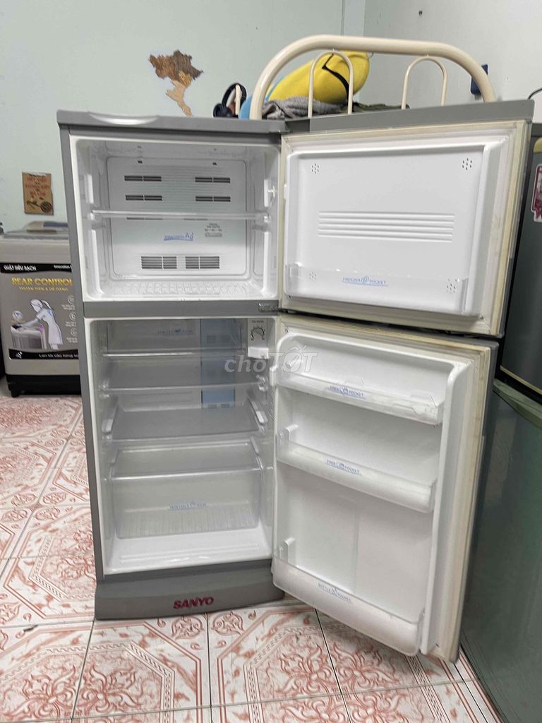 Thanh lý tủ lạnh Sanyo 165L chạy tốt có ship