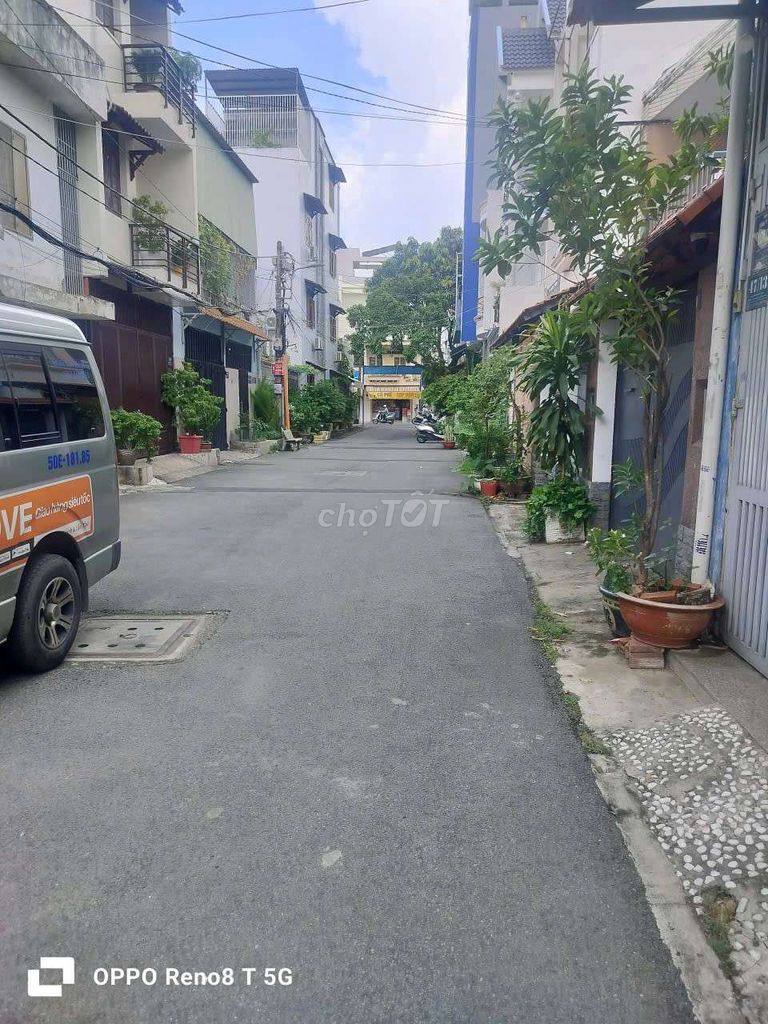 NHÀ MỚI HẺM NHỰA 10M -NGAY KHU VIP TÂN SƠN NHÌ-GIẢM NGAY 200 TRIỆU . 