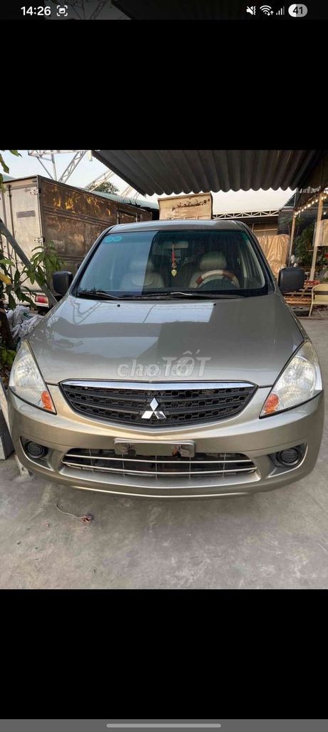Xe 8 chỗ Mitsubishi Vàng cát đưa đón. Dịch vụ tại Quận Bình Thạnh Tp Hồ Chí Minh được đăng bởi Duy hình 1