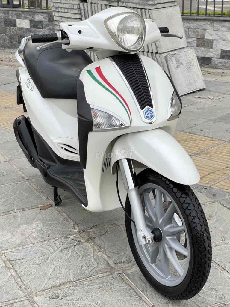 PIAGGIO LIBERTY 3v ie xe đẹp chạy ít. máy nguyên