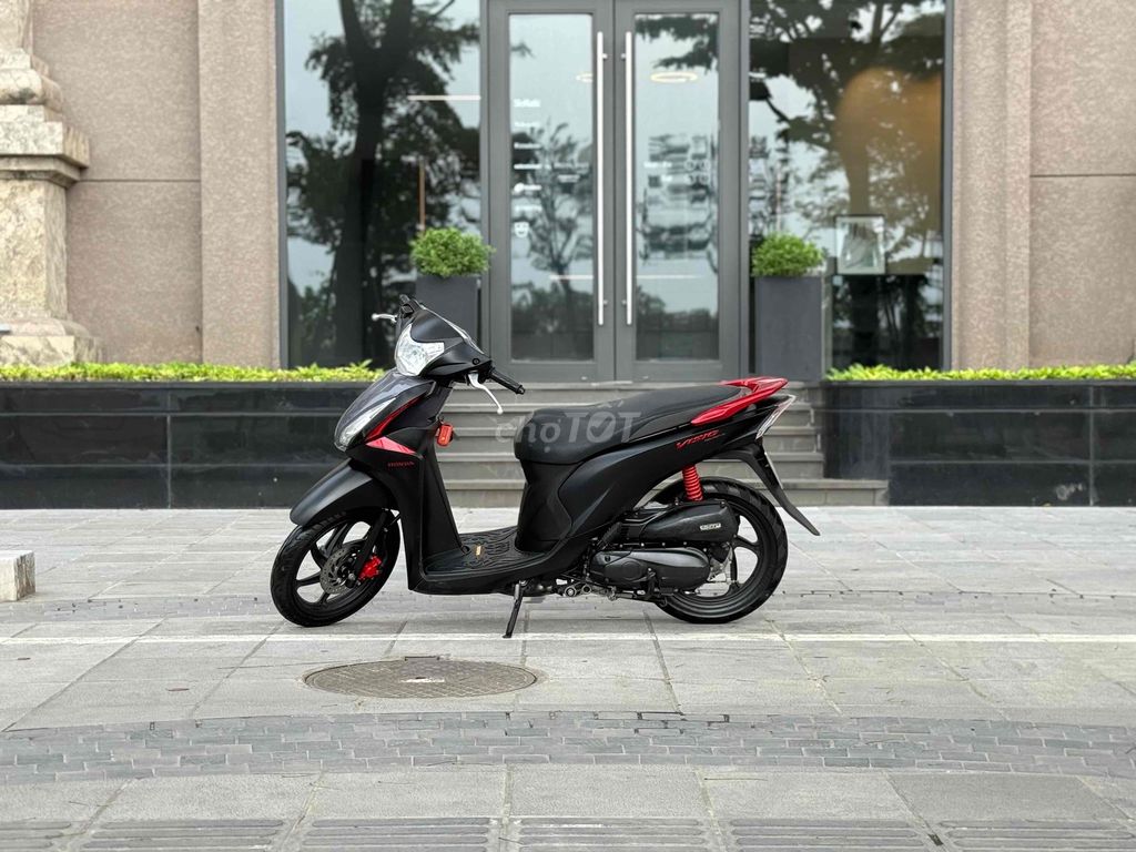 Honda Vision Sport Smartkey thể thao Nhám 29F1. Mua bán Xe máy tại Quận Ba Đình Hà Nội được đăng bởi Xe Máy Nam Thi hình 3