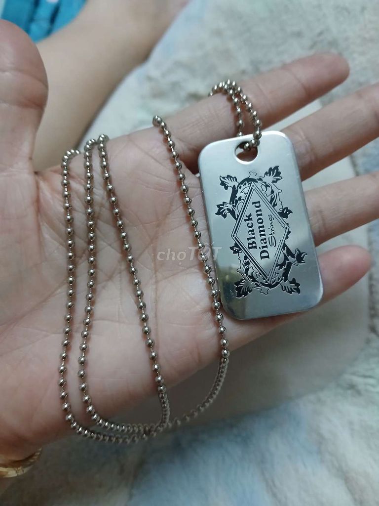 Dây chuyền Black Diamond Kim loại Bạc. Mua bán Phụ kiện thời trang khác tại Thành phố Thủ Đức Tp Hồ Chí Minh được đăng bởi GIÀY SI HIỆU hình 1