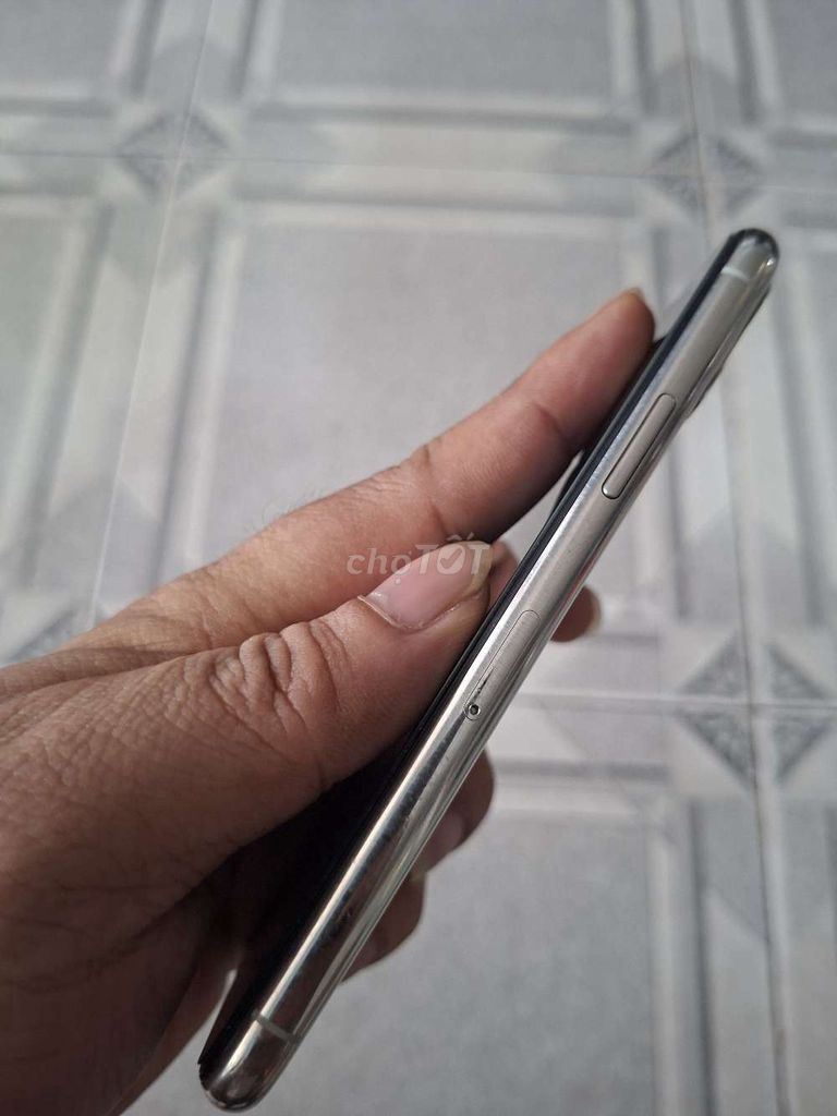 IPhone 11 Pro trắng 64gb quốc tế. Mua bán Điện thoại tại Quận Bình Tân Tp Hồ Chí Minh được đăng bởi V I N H hình 1