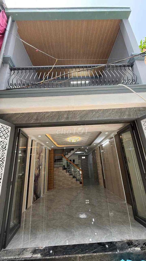 NHỈNH 4.x tỷ NGAY HOÀNG VĂN HỢP NGAY TÊN LỬA DT : 4 x 11  SHR