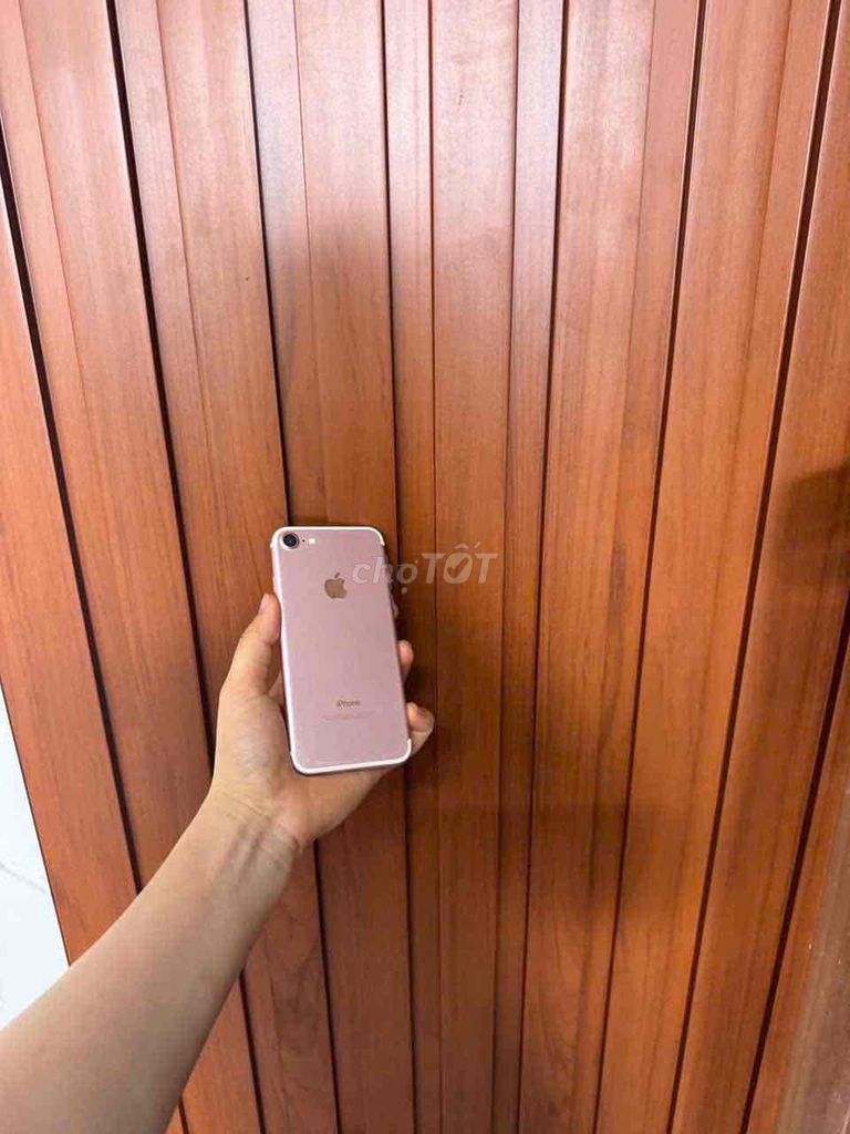 Apple iPhone 7 32GB Vàng hồng. Mua bán Điện thoại tại Thành phố Buôn Ma Thuột Đắk Lắk được đăng bởi cầm đồ nguyễn phương hình 1