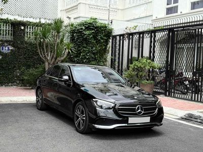 Mercedes Benz E180 model 2022 1 chủ. Mua bán Ô tô tại Quận 8 Tp Hồ Chí Minh được đăng bởi Khoa nguyễn