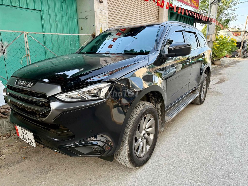 Isuzu Mu X 2022 - bản Pre 4x4 odo 9000km. Mua bán Ô tô tại Quận Gò Vấp Tp Hồ Chí Minh được đăng bởi Bình An Ôtô  hình 4