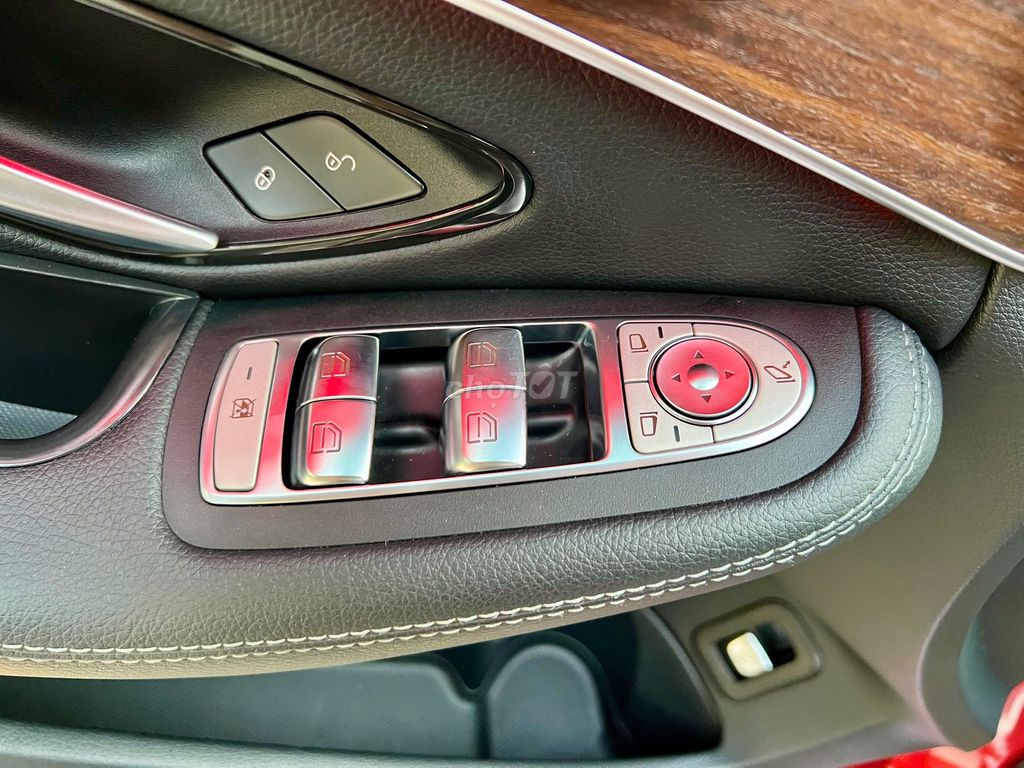 Mercedes Benz C200 Exclusive - 36,000km Sang Trọng. Mua bán Ô tô tại Quận Tân Phú Tp Hồ Chí Minh được đăng bởi Nguyên Xe Tốt OFFICIAL MALL hình 17