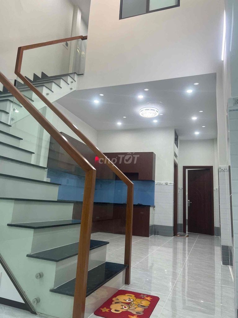 Дом в переулке C1 Pham Hung, 4x16м, антресоль, 3 спальни, 2 санузла