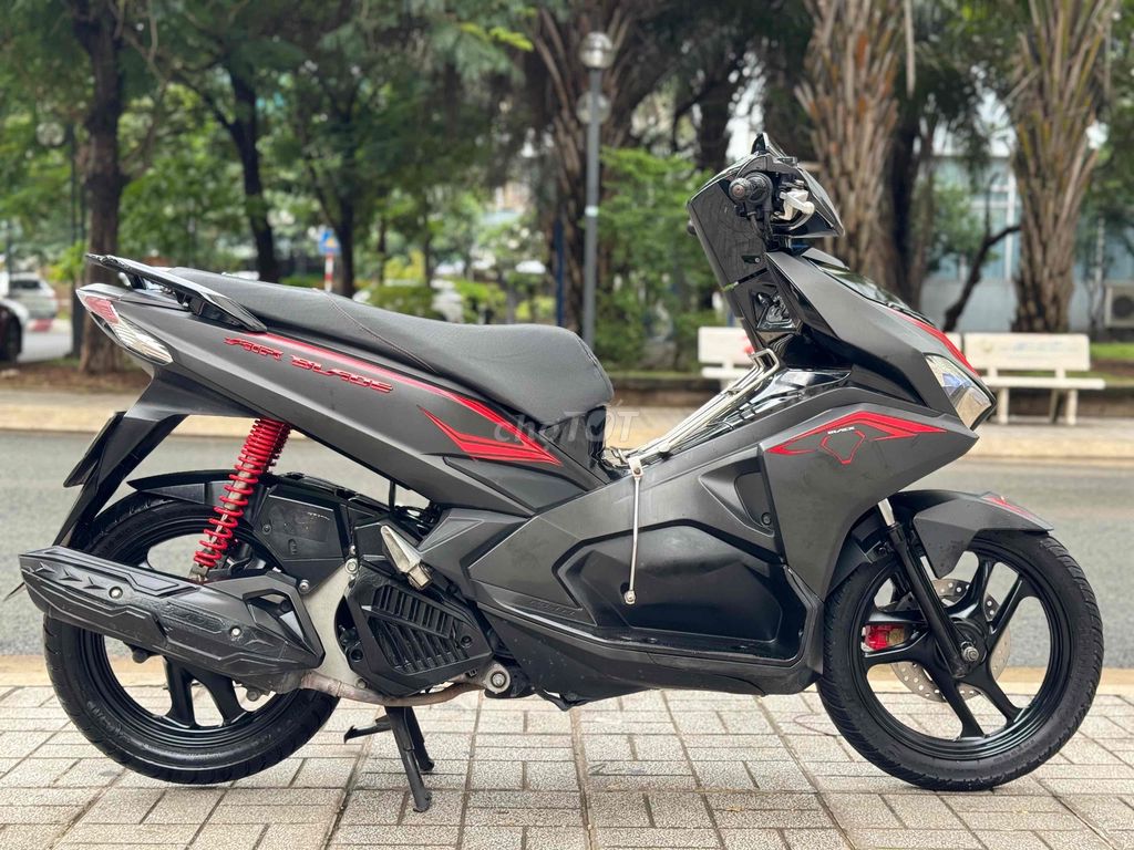 Honda Air Blade 125 2016 с хошиминскими номерами, один хозяин, оригинал