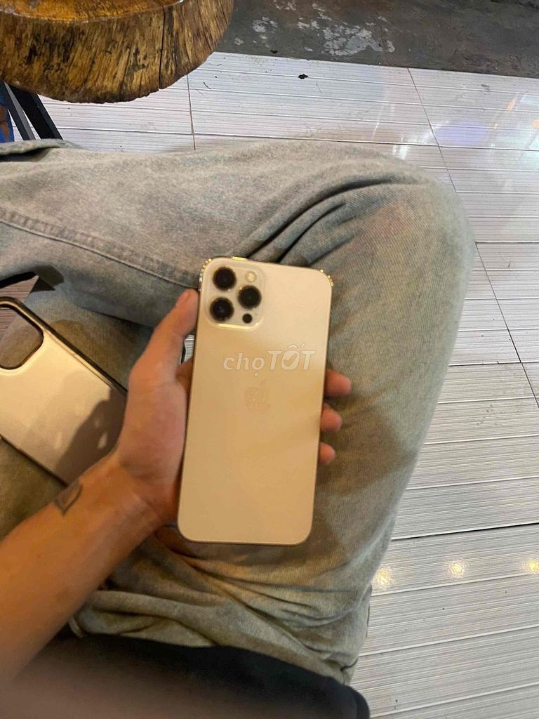 iPhone 12 Pro Max Vàng gold Zin all. Mua bán Điện thoại tại Quận Cái Răng Cần Thơ được đăng bởi Thái hình 1