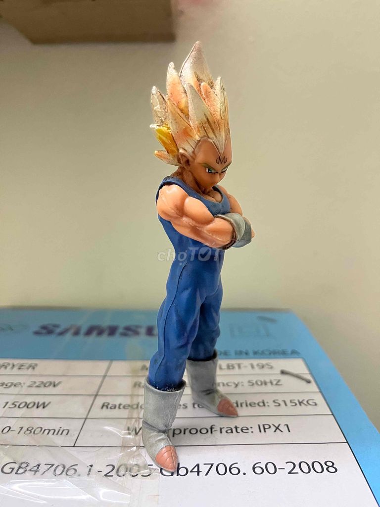 Mô hình Majin Vegeta cao khoảng 13cm