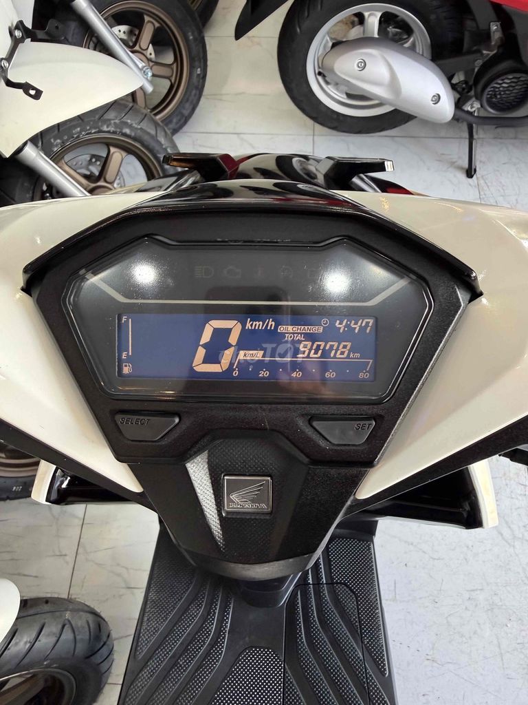 VARIO 2020. Xe Zin Êm Đẹp - Odo 9 Ngàn. Chủ RG. Mua bán Xe máy tại Thành phố Rạch Giá Kiên Giang được đăng bởi XE MÁY CŨ TÂN 128 hình 5