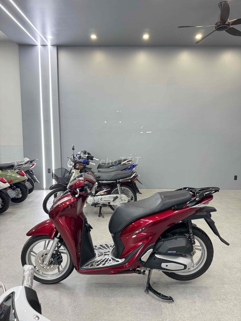 SH125 Abs 2020 đỏ rin chuẩn đẹp. Mua bán Xe máy tại Quận Cái Răng Cần Thơ được đăng bởi Cửa Hàng Xe Máy Quang Sang hình 3