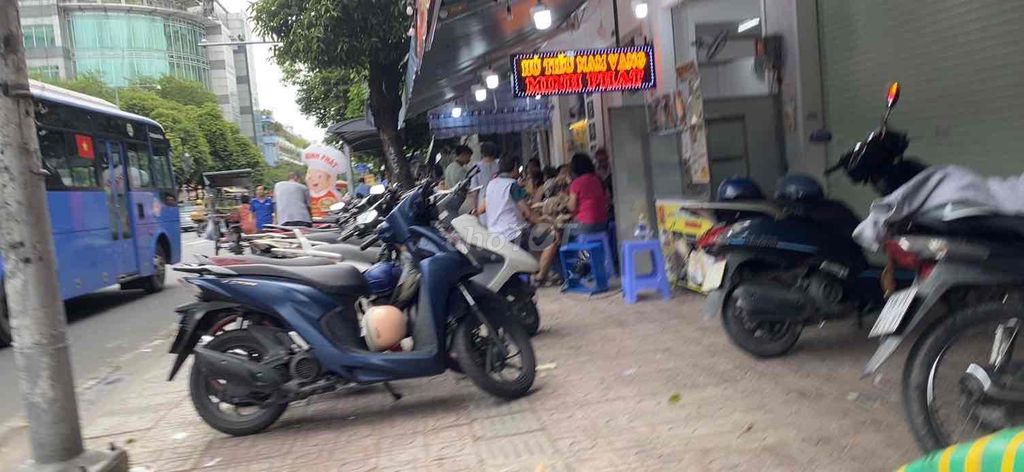 Аренда · 1 комн. · 60 м² · Quận 5, ул. Đường Nguyễn Trãi