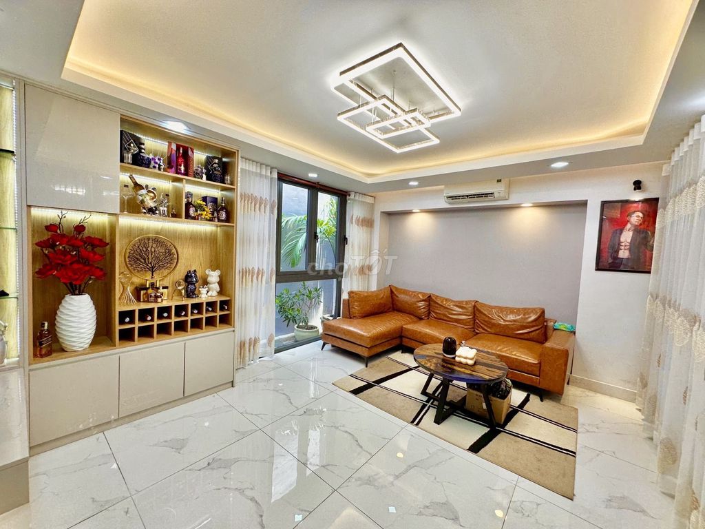 Biệt Thự mini siêu đẹp Tân Phú , 5 lầu . thang máy, 6PN , chỉ 11.5 tỷ