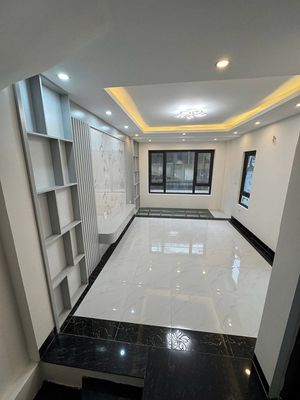Cho thuê nhà 5 tầng ngõ 373 Ngọc Hồi, Thanh Trì