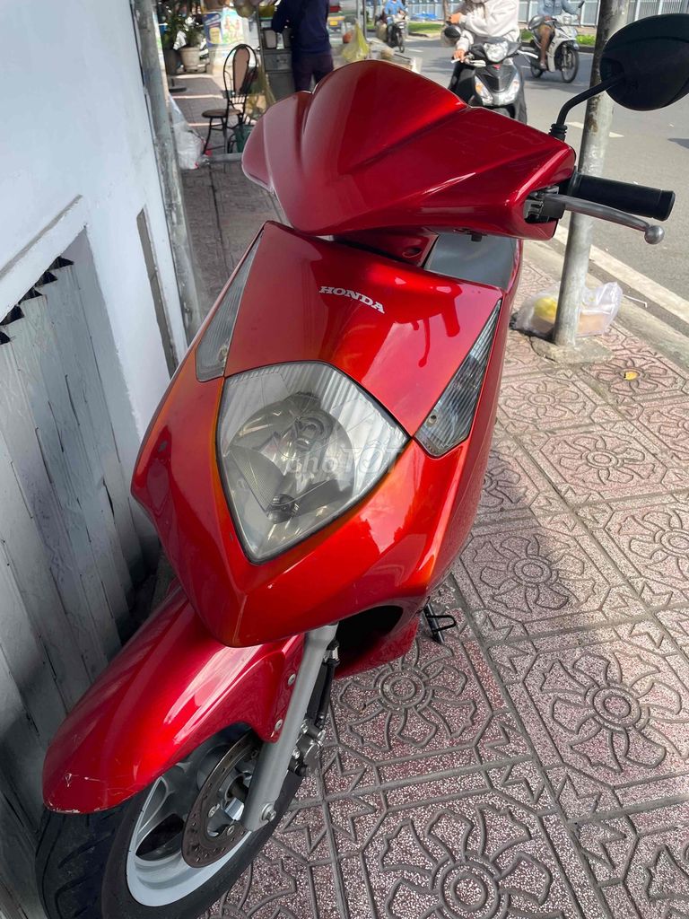 Honda Dylan ngay chủ