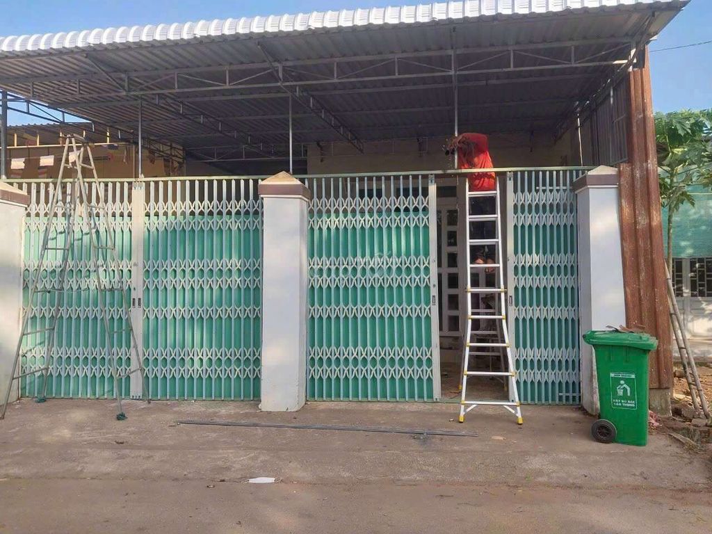 Cửa kéo Đài Loan Xanh, Trắng. Mua bán Nội thất, đồ gia dụng khác tại Huyện Bảo Lâm Lâm Đồng được đăng bởi Duyên Lê  hình 1