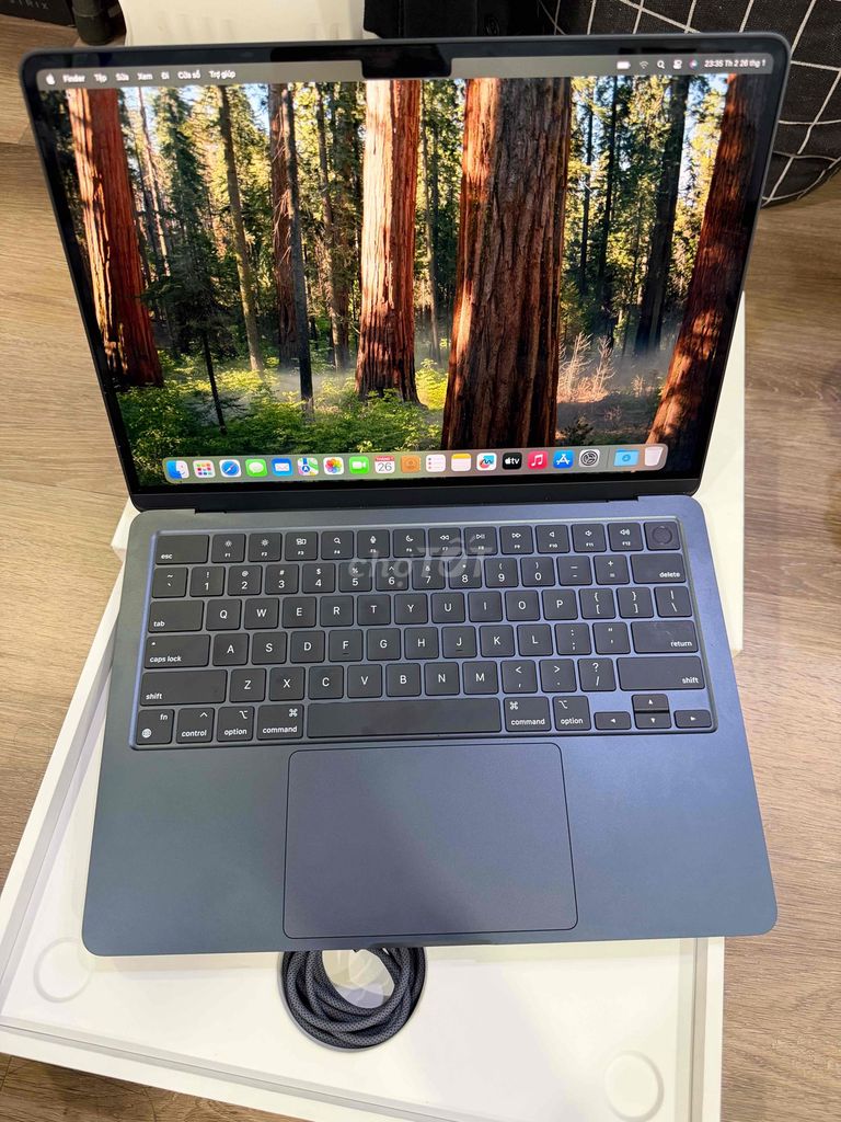 Macbook Air M2/16G/256G zin đẹp keng. Mua bán Laptop tại Quận 1 Tp Hồ Chí Minh được đăng bởi Minh  hình 1