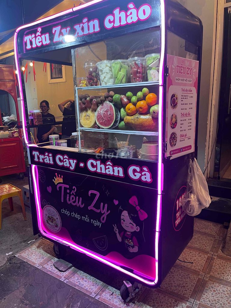 Xe đẩy bán hàng Kim loại Đen, Hồng có đèn. Mua bán Đồ chuyên dụng, Giống nuôi trồng tại Thành phố Thủ Đức Tp Hồ Chí Minh được đăng bởi Nguyễn Ngọc Ánh Vy hình 1