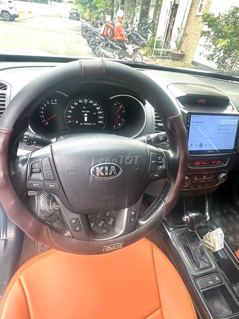 Bán xe Sorento 2014 GATH,bản new,cửa sổ trời. Mua bán Ô tô tại Quận Tân Phú Tp Hồ Chí Minh được đăng bởi  tran minh hình 12