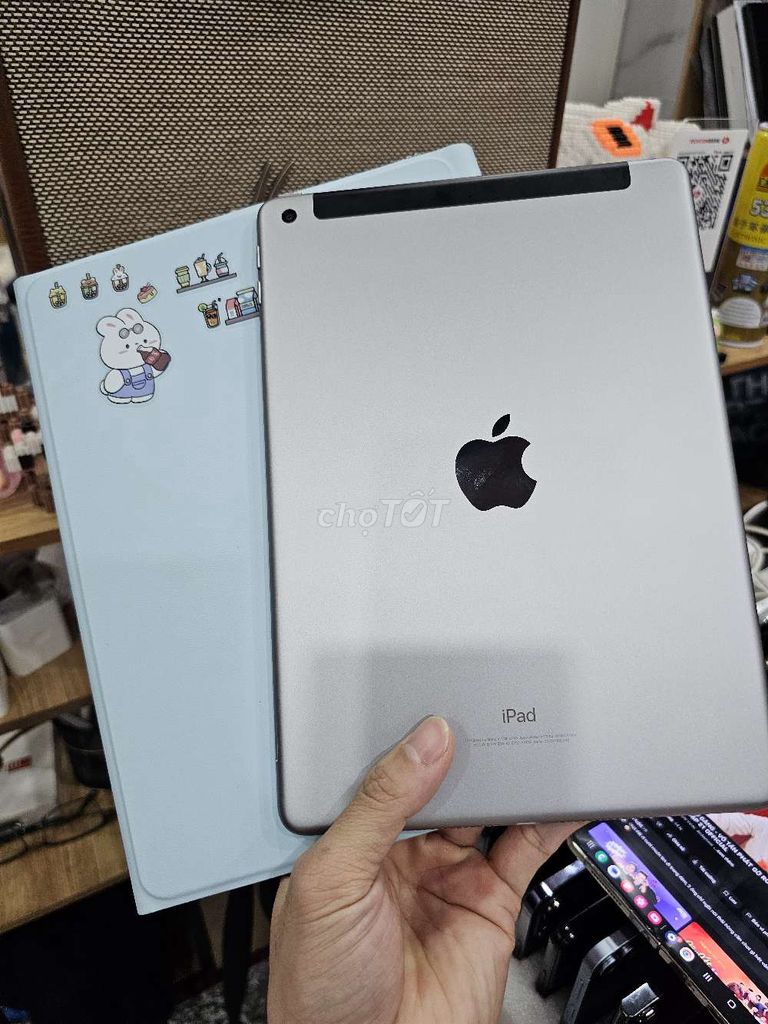 IPAD GEN 6 32G 4G ZIN ĐẸP XÀI CHẤT PIN TỐT MÀN NÉT