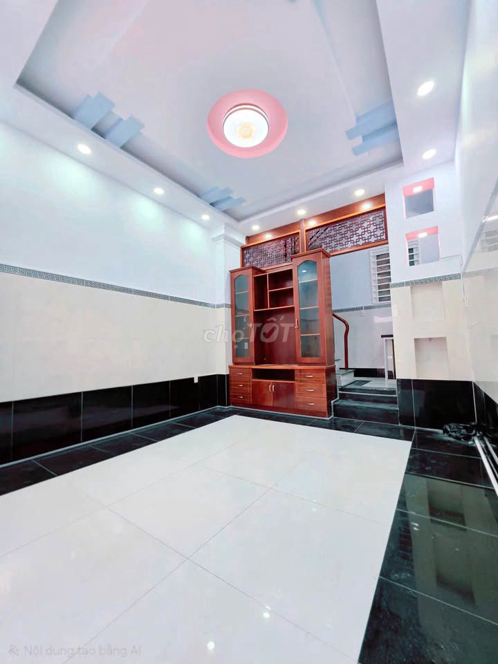 Nhà ở quận 8 - Đường Bông Sao - Hẻm xe hơi