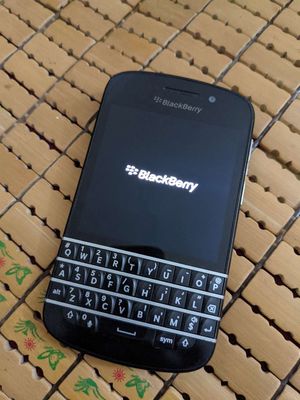 Bán blackberry Q10