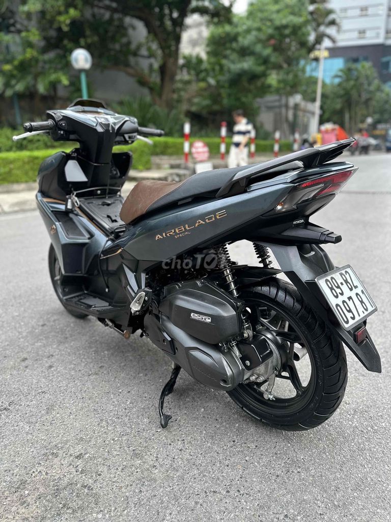 Honda Airblade 2021!! 150 A.B.S.. 89B2-097.81. Mua bán Xe máy tại Quận Hoàng Mai Hà Nội được đăng bởi Xe Máy Quân Oanh  hình 4