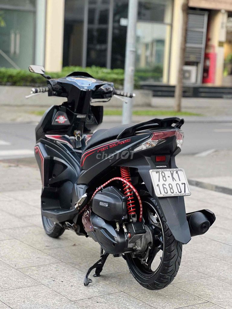 Honda Air Blade 2018 Phiên bản đặc biệt Đen. Mua bán Xe máy tại Quận Gò Vấp Tp Hồ Chí Minh được đăng bởi Cửa Hàng Cầm Đồ Thanh Lí Xe Máy hình 4