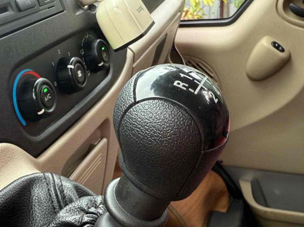 TRAINSIT 2019 XE DỊCH VỤ NỒI ,LƯỚT 10 VẠN RẤT ĐẸP. Mua bán Ô tô tại Quận Bình Tân Tp Hồ Chí Minh được đăng bởi XUÂN DUY AUTO hình 16