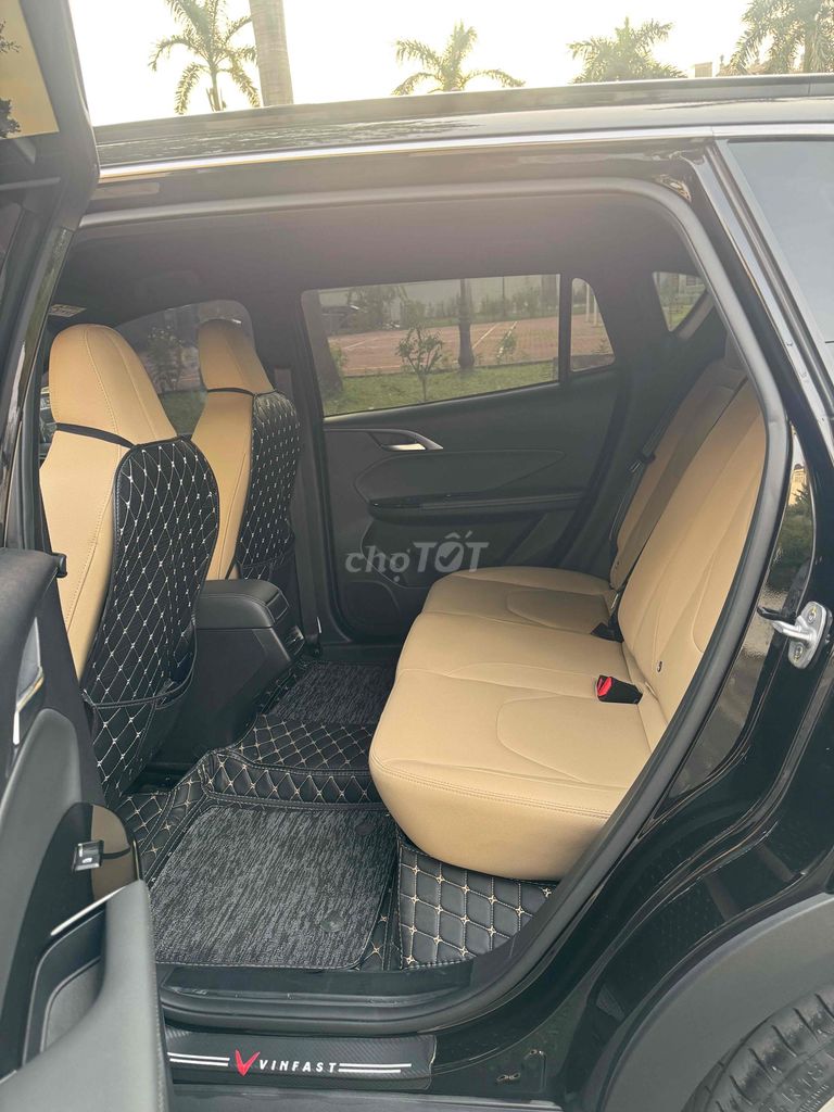 VFe34, sơn zin 100%, 1 chủ, còn RẤT MỚI. Mua bán Ô tô tại Quận Bình Tân Tp Hồ Chí Minh được đăng bởi VÕ LONG HẢI VinFast Chevrolet hình 10