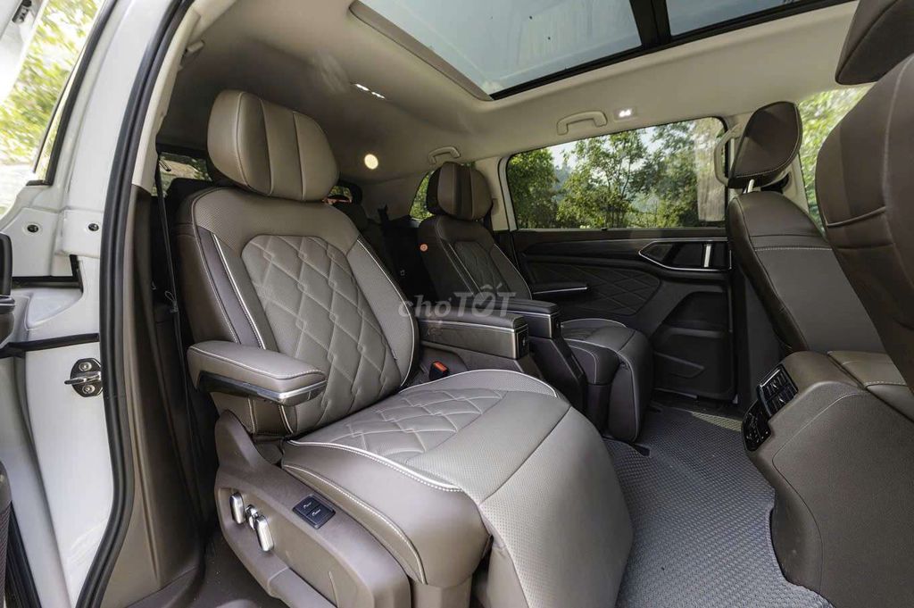 Volkswagen Viloran Luxury - 2025. Mua bán Ô tô tại Thành phố Thuận An Bình Dương được đăng bởi Trần Văn Phi Trọng hình 6