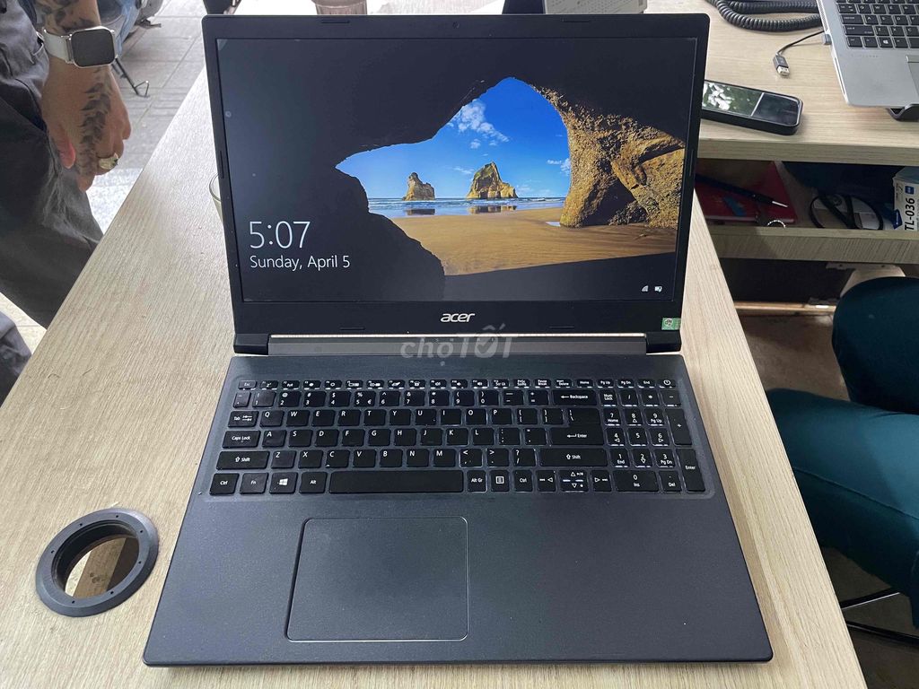 Laptop Acer Aspire 7. Mua bán Laptop tại Quận Đống Đa Hà Nội được đăng bởi M.Đức Phùng hình 1