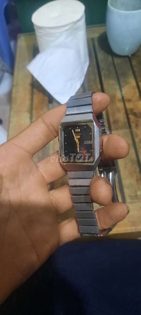 Đồng hồ Seiko 5 máy 7009 Bạc Đen. Mua bán Đồng hồ tại Huyện Văn Lâm Hưng Yên được đăng bởi chu van dang hình 1