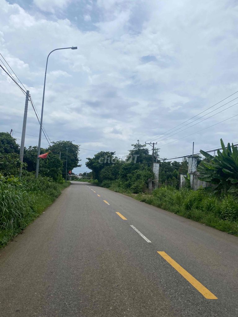 Bán đất mặt tiền container.