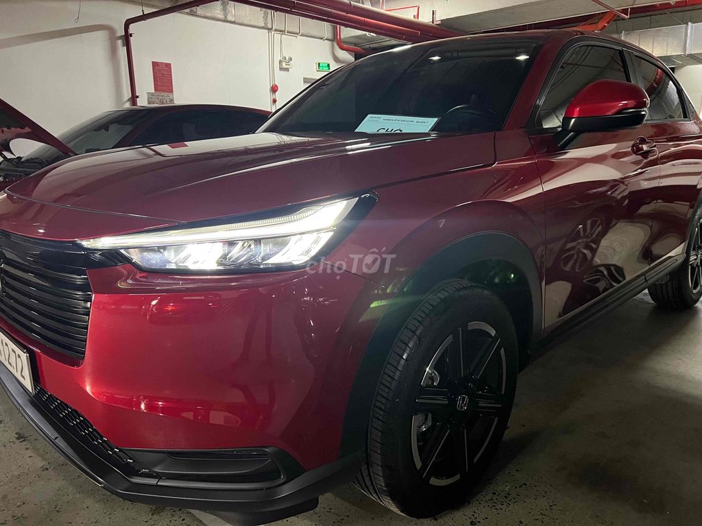 Honda HRV L Sensing 2025 Đỏ 2300 km, quá đẹp, Zin. Mua bán Ô tô tại Quận 7 Tp Hồ Chí Minh được đăng bởi SHOWROOM HONDA ÔTÔ QUẬN 7 hình 13