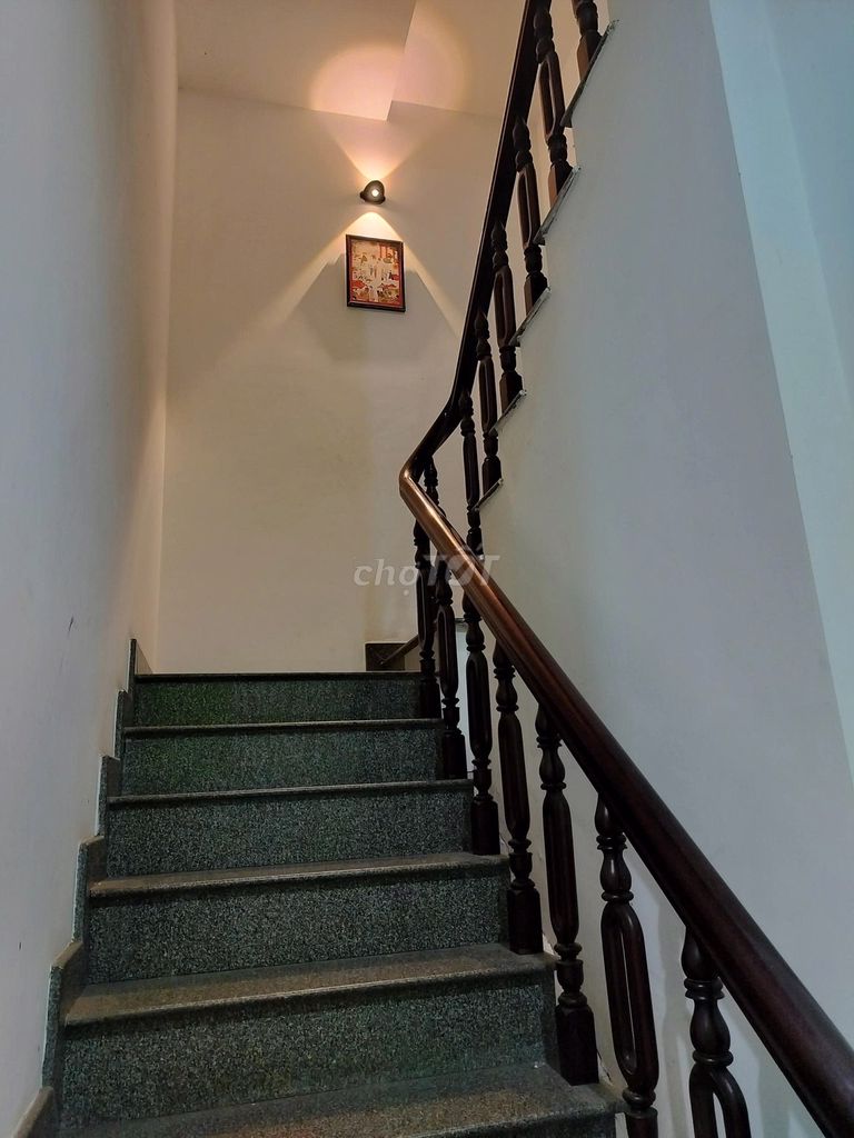Bán nhà 100m2, 1 trệt, 4 lầu, giá cực tốt chốt deal nhanh 17.9 tỷ. Mua bán văn phòng, mặt bằng kinh doanh tại Quận Tân Phú Tp Hồ Chí Minh được đăng bởi Nguyen phu loc hình 1