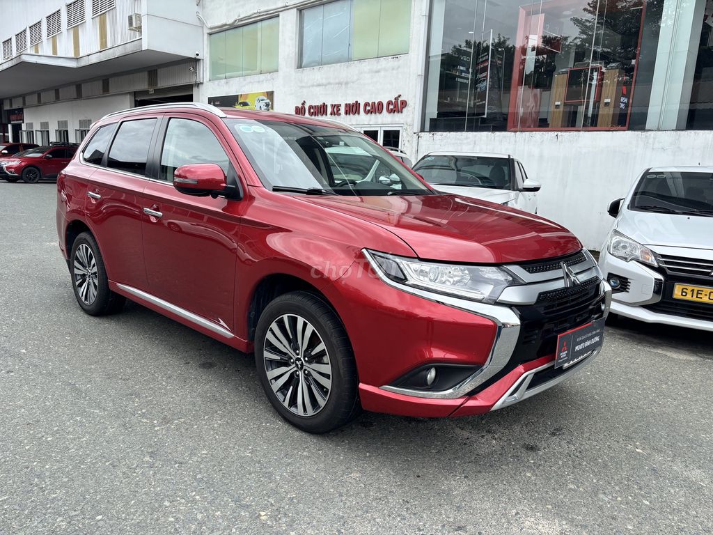 Mitsubishi Outlander Đỏ 7 chỗ. Mua bán Ô tô tại Thành phố Thủ Dầu Một Bình Dương được đăng bởi Mr Việt Mitsubishi BD hình 14