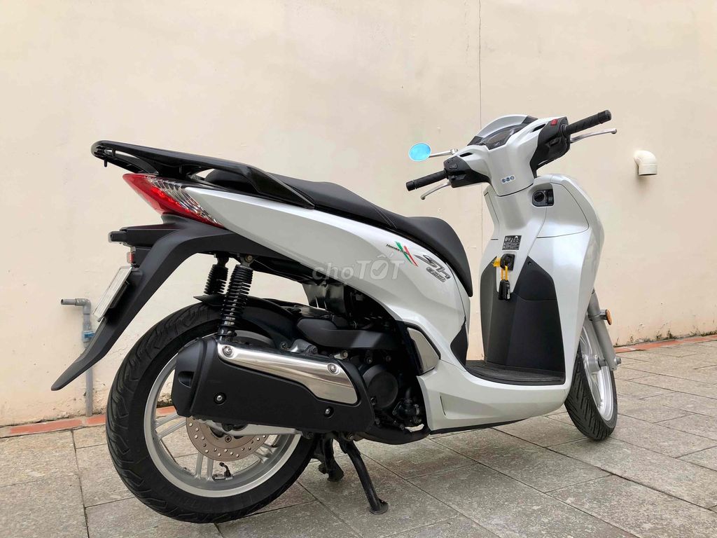 HONDA SH300i - Xe zin nguyên bản. Mua bán Xe máy tại Huyện Chợ Mới An Giang được đăng bởi Hải Đăng hình 3