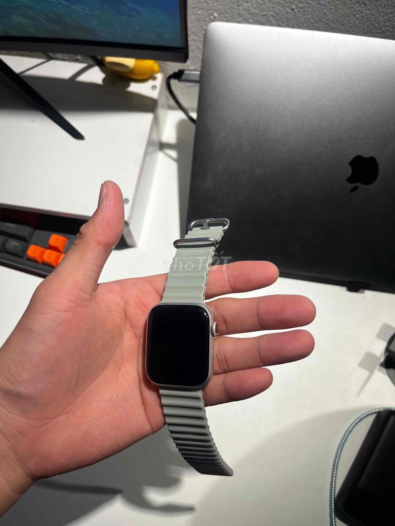 Apple Watch S4. Mua bán Thiết bị đeo thông minh tại Quận Ninh Kiều Cần Thơ được đăng bởi Hữu Nghị hình 1