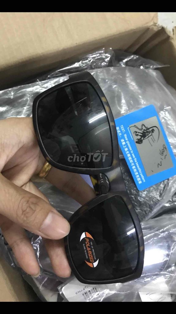 du lịch cùng kính chống uv chống chói loá. Du lịch tại Quận 12 Tp Hồ Chí Minh được đăng bởi thu hình 1